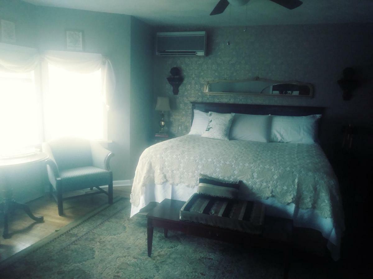 The Guest House At The Regina House Tea Room Moosic Eksteriør billede